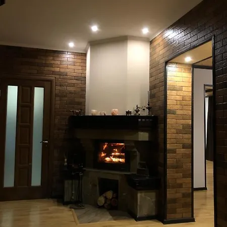 Lodge Mountain Tukhlya