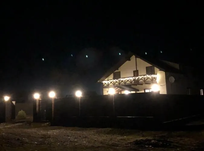 山林小屋 Mountain Tukhlya