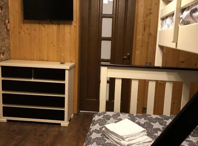 山林小屋 Mountain Tukhlya